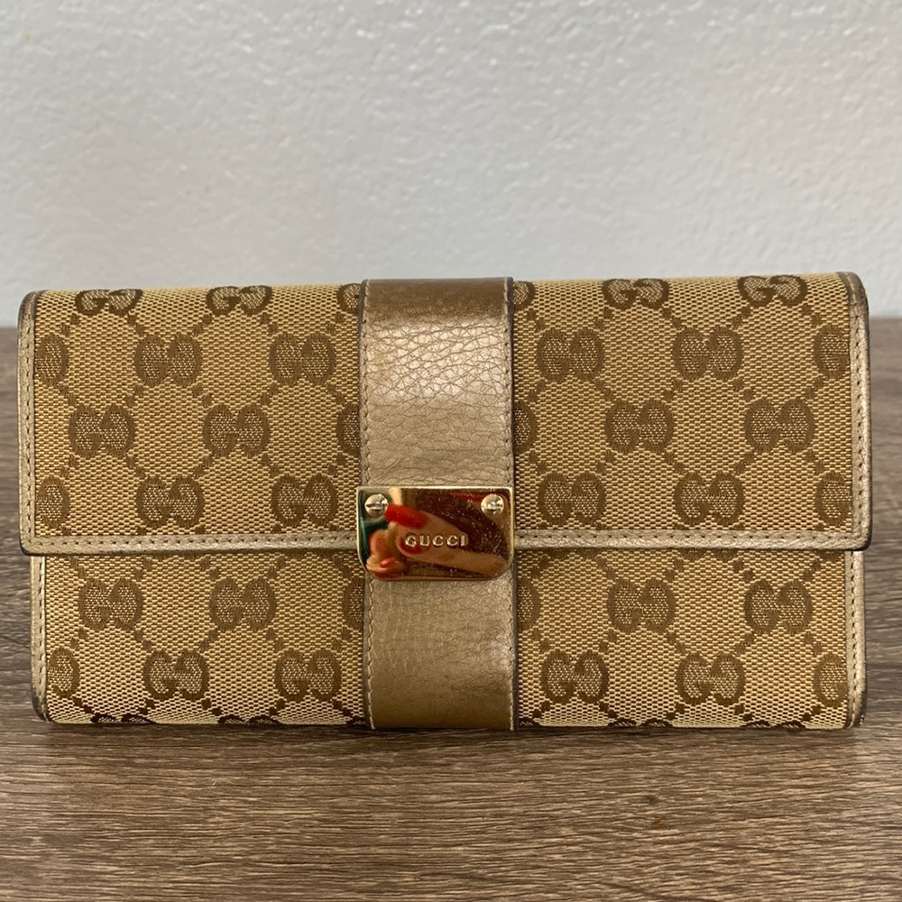 Gucci Canvas Wallet-Reposhed from my friend-See details below please!